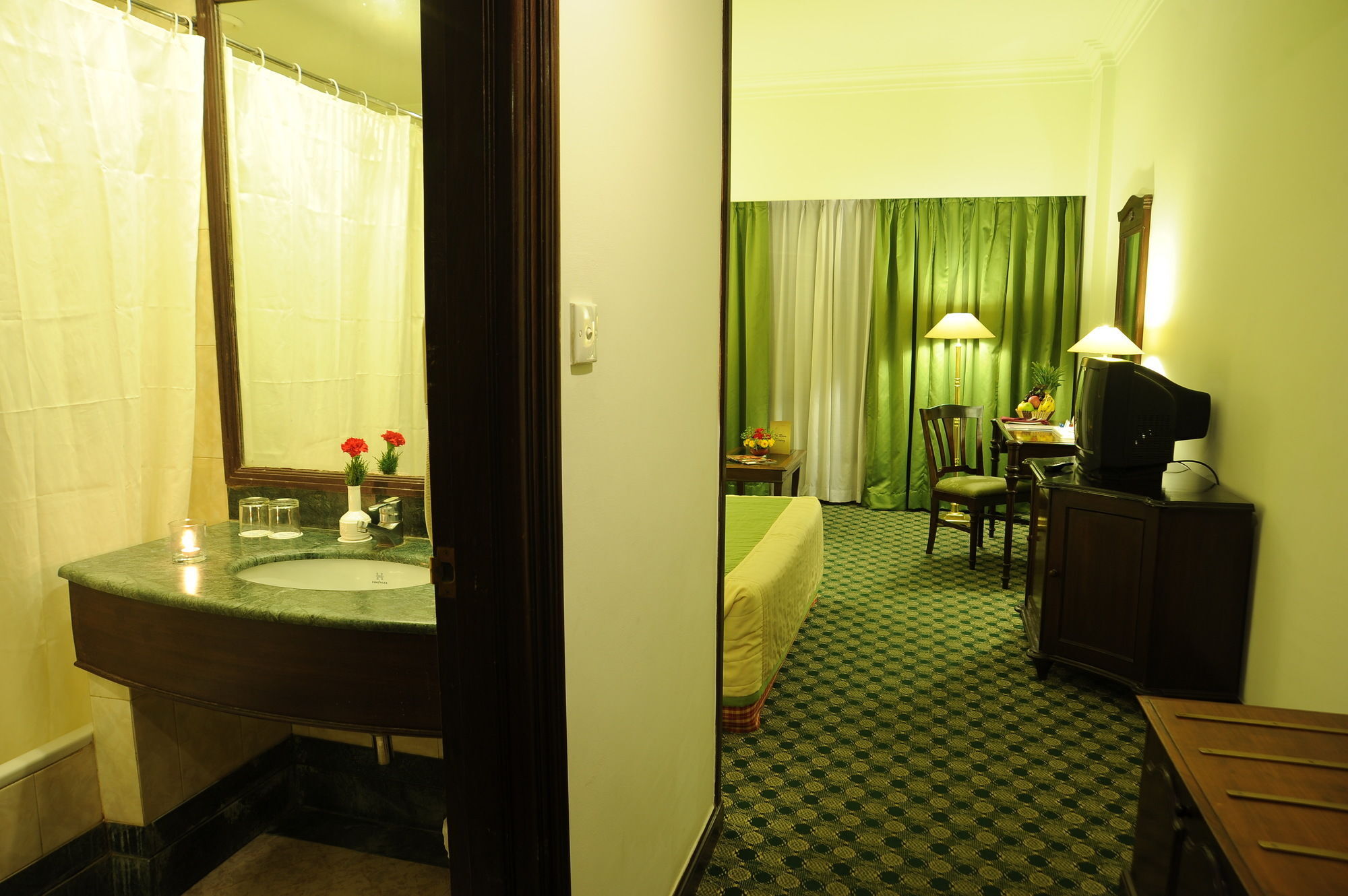 Grand Hotel Catmandu Exterior foto